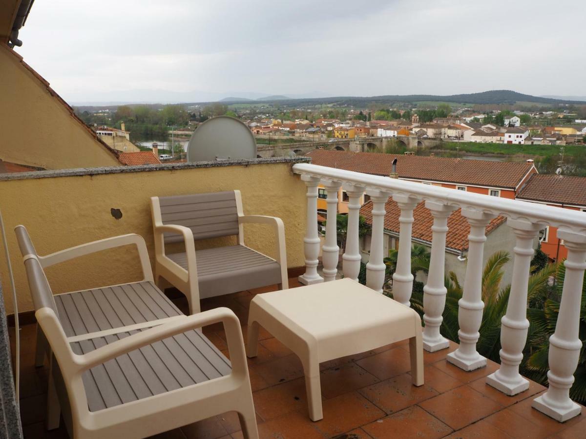 El Cerezo Villa ซิวดัด-โรดรีโก ภายนอก รูปภาพ